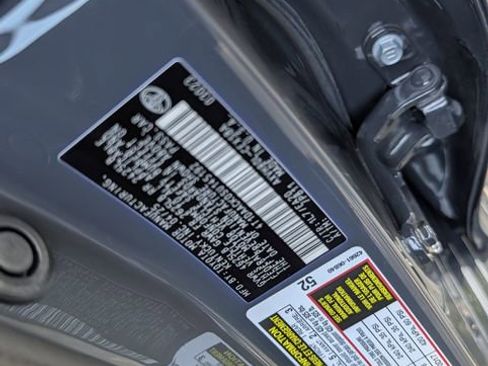 Used 2025 Toyota Camry SE FWD image 35