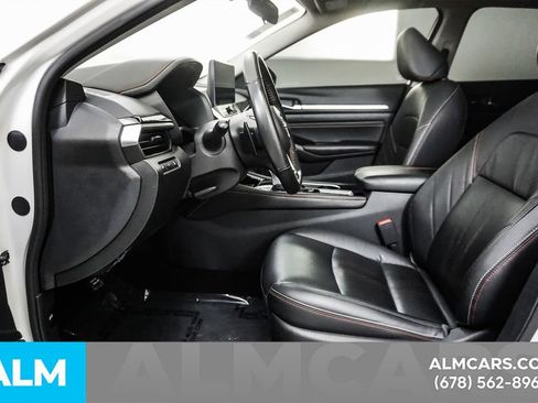 Used 2023 Nissan Altima 2.5 SR w/ SR Premium Package image 17