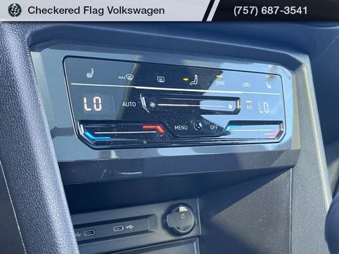 Used 2023 Volkswagen Tiguan SE R-Line image 42