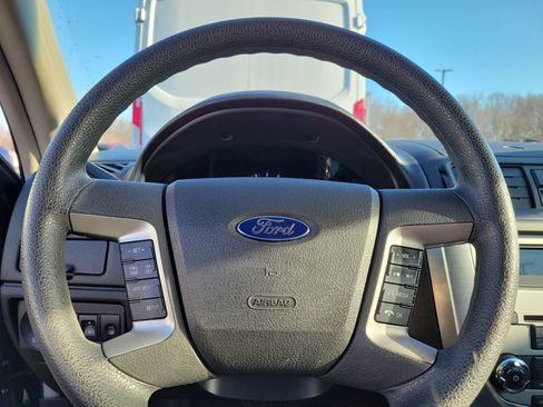 Used 2010 Ford Fusion SE image 24