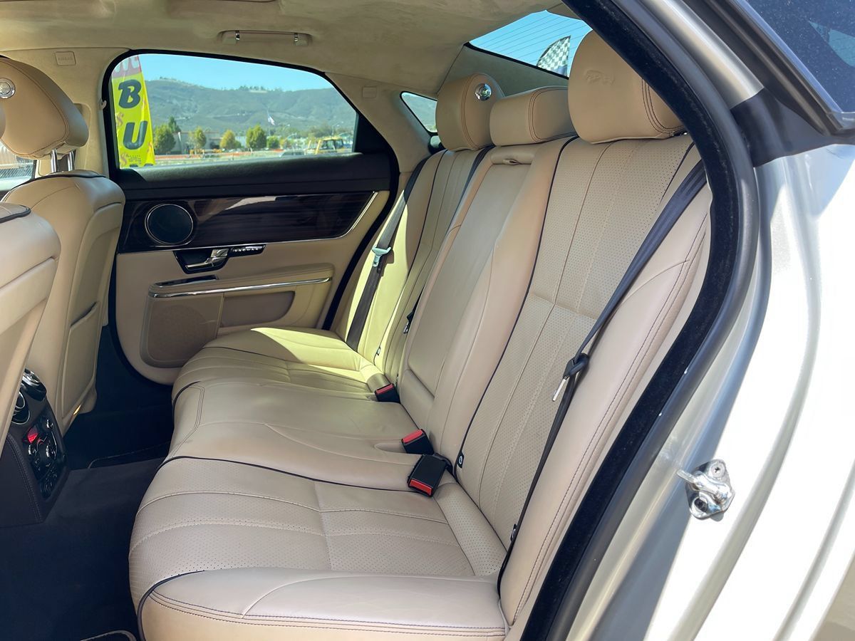 Used 2012 Jaguar XJ RWD image 21