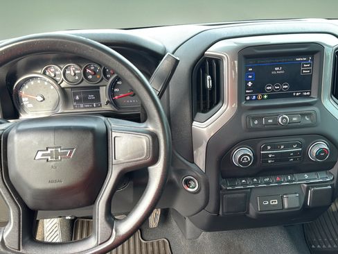 Used 2022 Chevrolet Silverado 1500 Custom Trail Boss AWD/4WD image 16