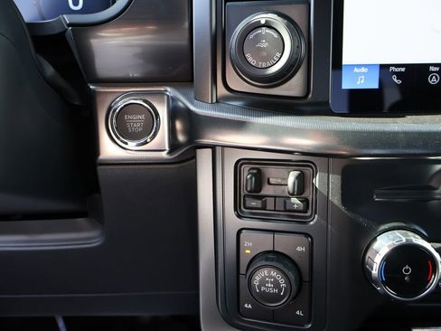 New 2025 Ford F150 Lariat w/ Equipment Group 501A Mid image 32