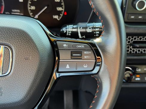 Used 2024 Honda HR-V Sport image 16