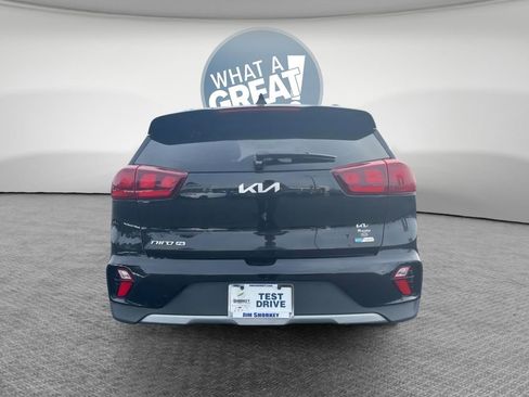 Used 2022 Kia Niro LX image 4