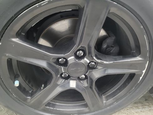 Used 2020 Chevrolet Camaro LT RWD image 31