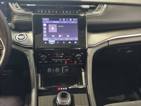 Used 2023 Jeep Grand Cherokee L Altitude AWD/4WD image 30