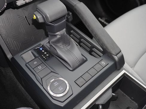 Certified 2026 Toyota Tacoma SR5 RWD image 18
