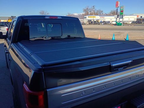 Used 2019 Ford F150 Platinum w/ Equipment Group 701A Luxury image 5