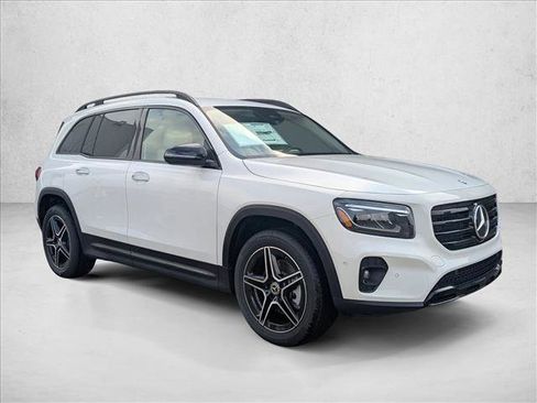 Used 2026 Mercedes-Benz GLB 250 image 3