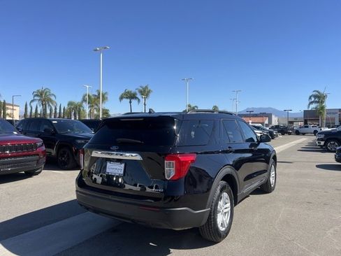 Used 2023 Ford Explorer XLT image 8