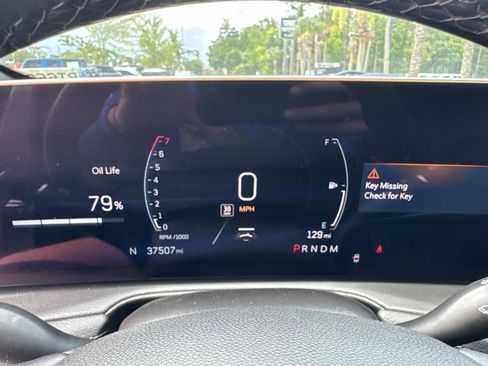 Used 2025 Cadillac XT4 Premium Luxury FWD image 19