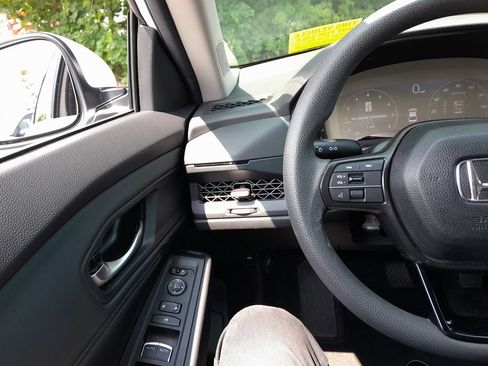 Used 2024 Honda Accord EX image 15