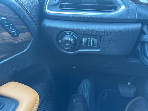 Used 2021 Chrysler Pacifica Pinnacle image 15