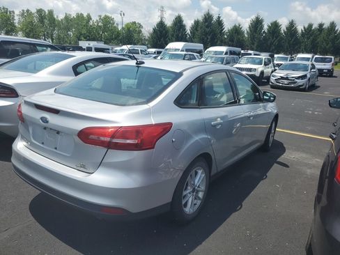 Used 2016 Ford Focus SE FWD image 8