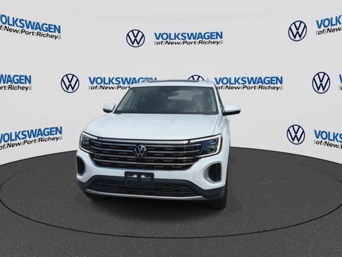 Used 2024 Volkswagen Atlas SEL AWD/4WD image 3