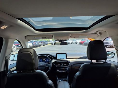 Used 2021 Ford Escape Titanium w/ Titanium Elite Package image 28