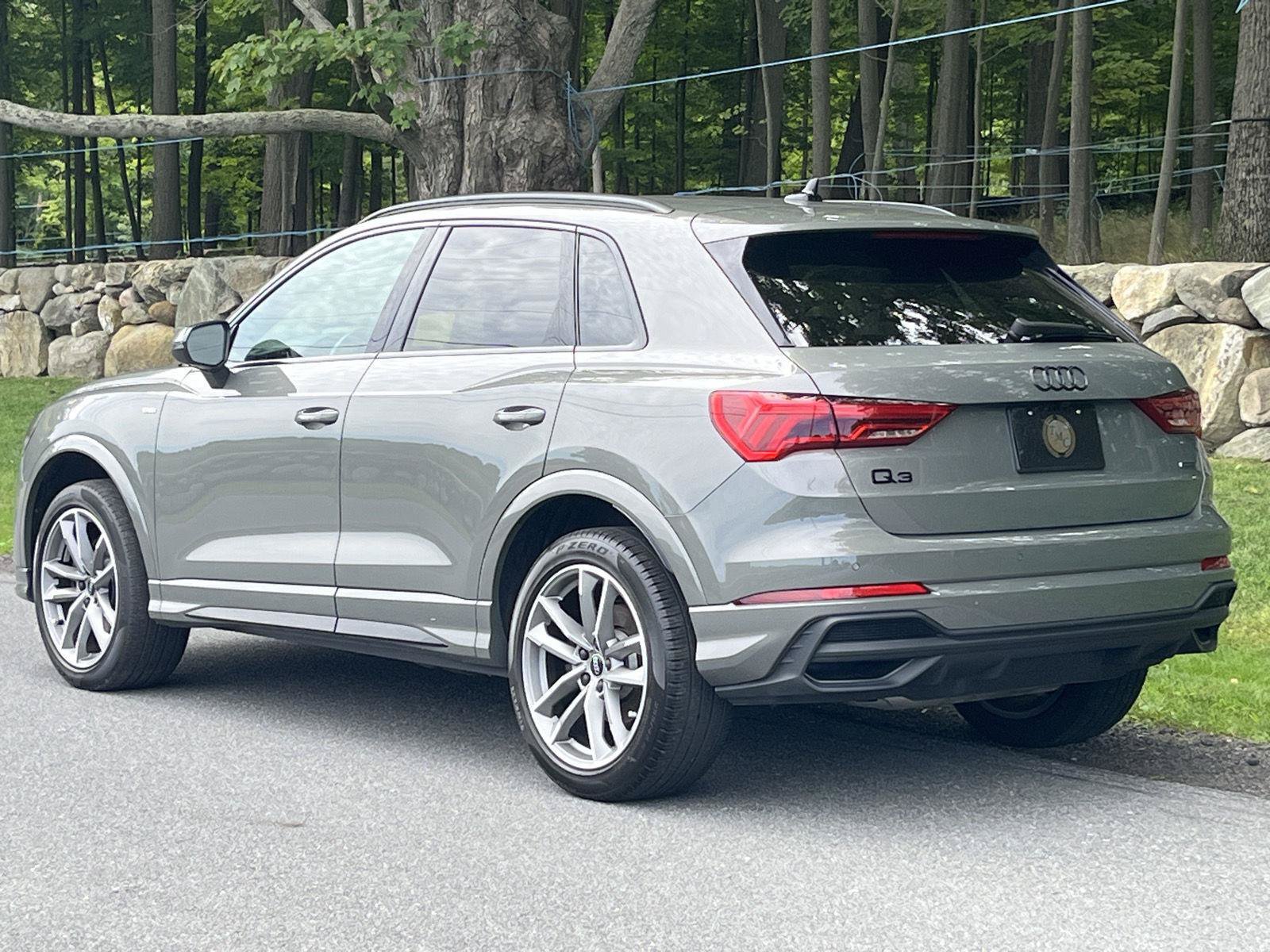 Used 2024 Audi Q3 2.0T Premium AWD/4WD image 23