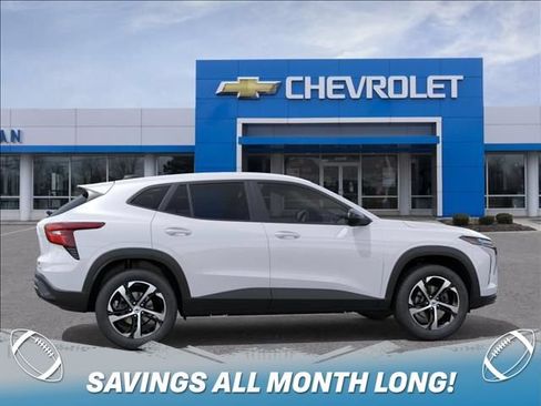 New 2026 Chevrolet Trax RS w/ Driver Confidence Package FWD image 5