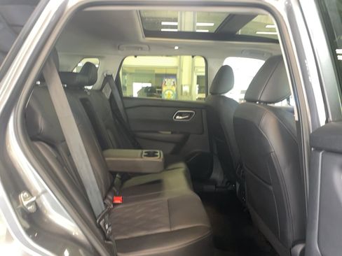 Used 2024 Nissan Rogue Platinum w/ Platinum Premium Package image 26