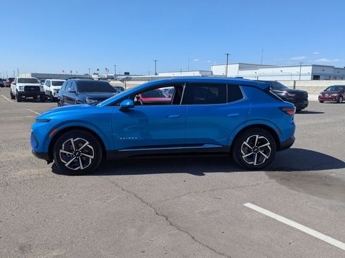 Used 2025 Chevrolet Equinox EV LT w/ Convenience Package image 2