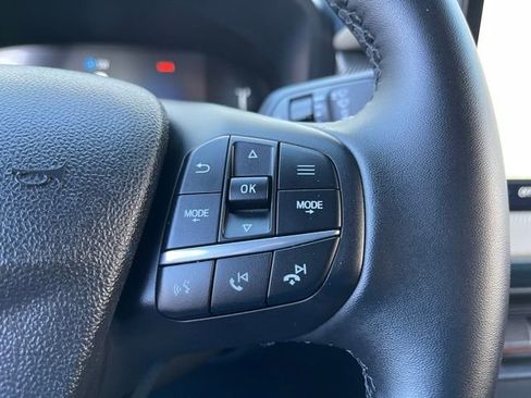 Certified 2025 Ford Maverick Lariat w/ 4K Tow Package image 17