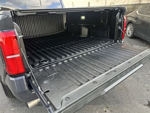 Used 2024 Toyota Tacoma TRD Sport w/ TRD Sport Upgrade Package image 19