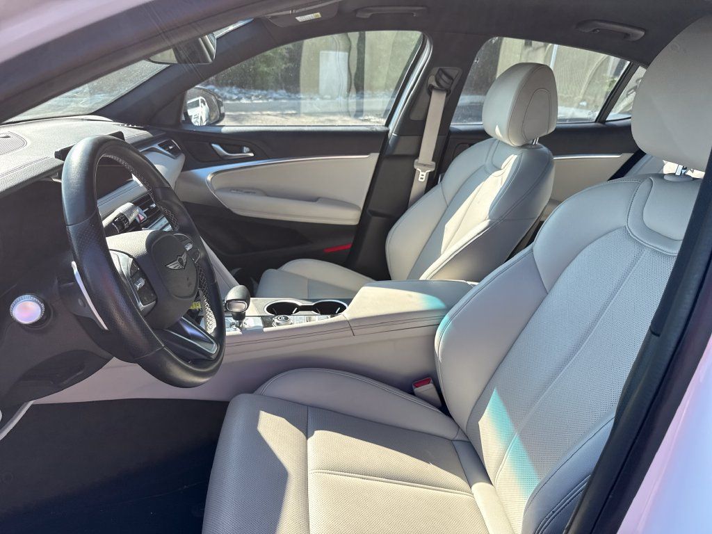 Used 2025 Genesis G70 2.5T AWD/4WD image 15