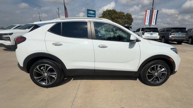 Used 2023 Buick Encore GX Select w/ Safety Package II FWD image 9