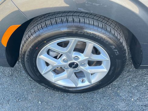 Used 2025 Kia Soul LX w/ LX Technology Package image 28