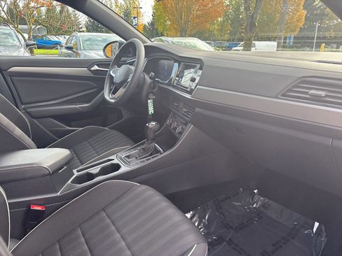 Used 2022 Volkswagen Jetta Sport FWD image 15
