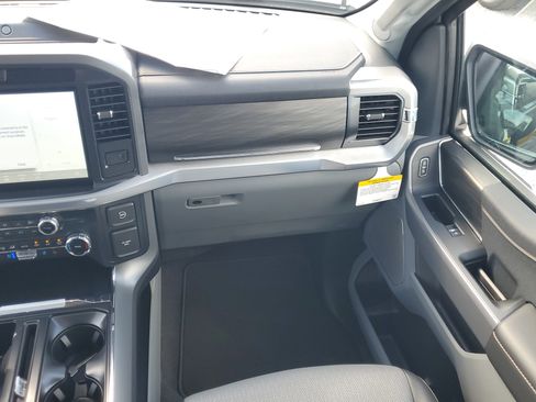 New 2025 Ford F150 Lariat w/ Equipment Group 501A Mid image 13