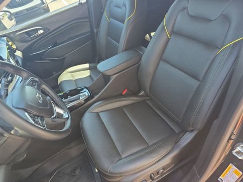 Used 2025 Chevrolet Trax ACTIV w/ Driver Confidence Package FWD image 14