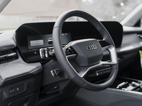 New 2026 Audi Q3 quattro 2.0T AWD/4WD image 9
