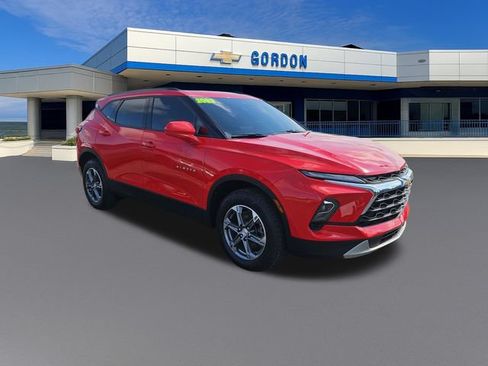 Used 2023 Chevrolet Blazer LT w/ Convenience Package FWD image 8