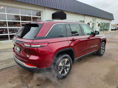 Used 2024 Jeep Grand Cherokee Limited 4xe AWD/4WD image 7