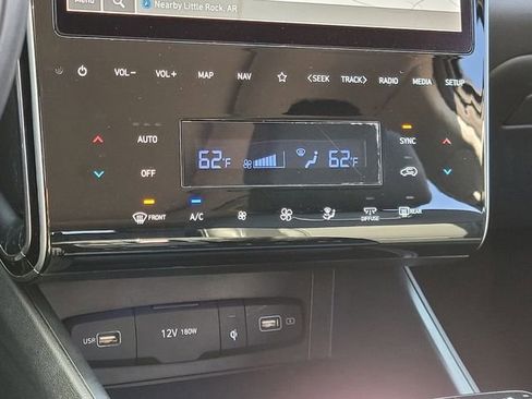 Used 2024 Hyundai Tucson Limited image 27