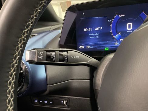 Used 2025 Chevrolet Equinox EV LT w/ Convenience Package image 22