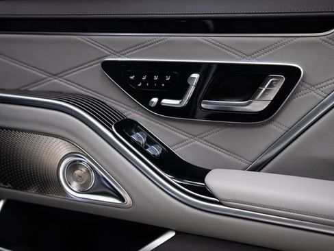 Used 2025 Mercedes-Benz Maybach S 580 4MATIC image 85