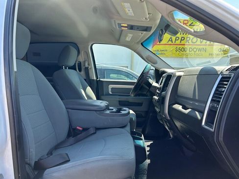 Used 2019 RAM 1500 Classic SLT AWD/4WD image 16