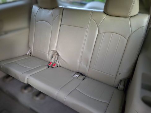 Used 2009 Buick Enclave CXL w/ Entertainment Package #3 image 14