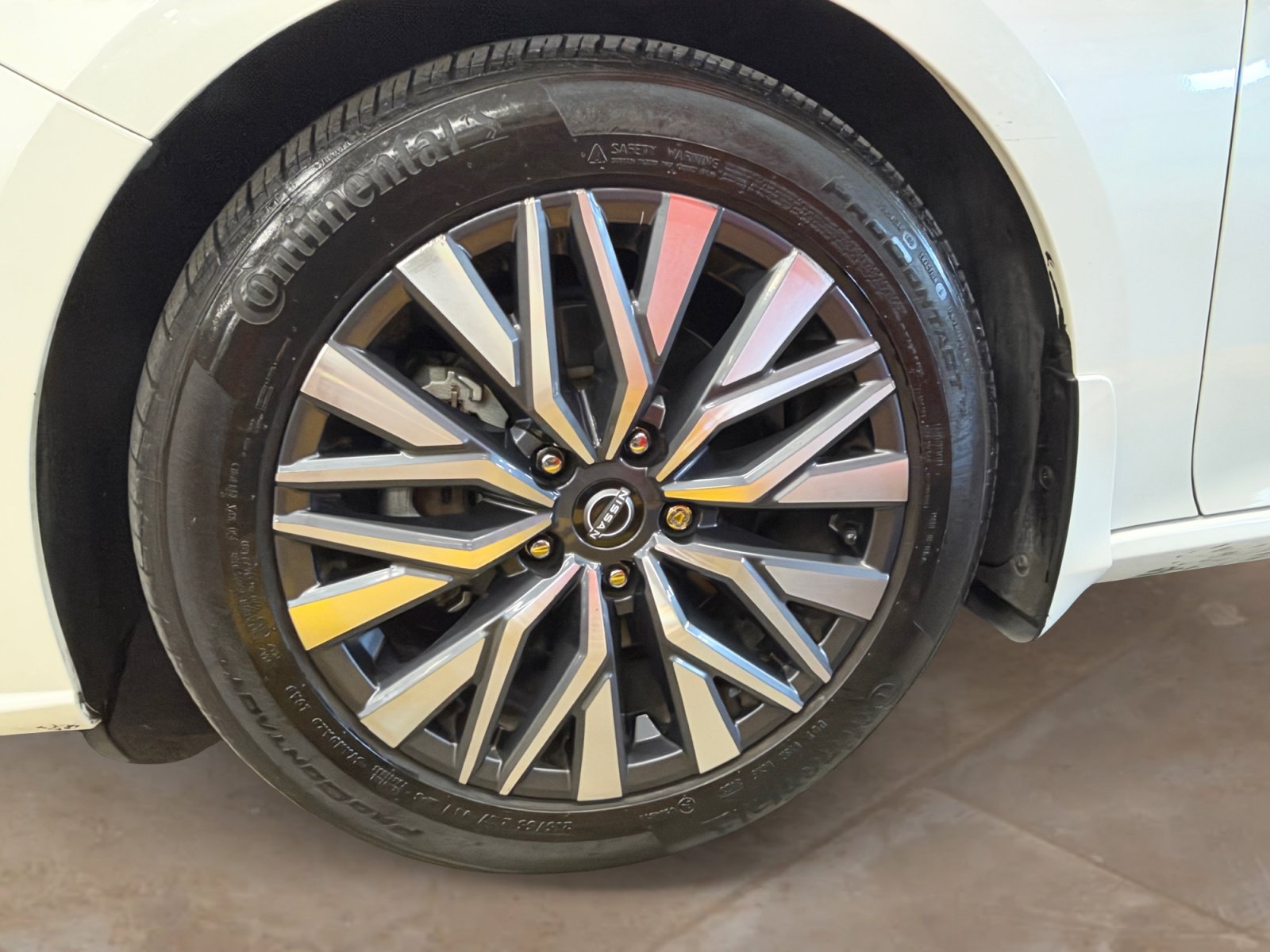 Used 2023 Nissan Altima 2.5 SV w/ SV Premium Package FWD image 29