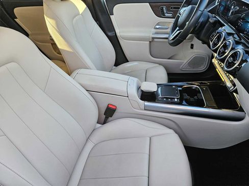 Used 2021 Mercedes-Benz GLA 250 4MATIC image 13