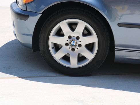 Used 2004 BMW 325xi Sedan AWD/4WD image 36