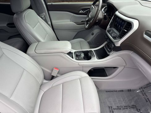 Used 2023 GMC Acadia SLT w/ Technology Package FWD image 36