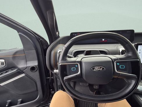 Certified 2025 Ford Expedition Tremor AWD/4WD image 30