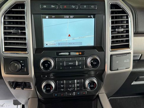 Used 2017 Ford F450 Platinum w/ Platinum Ultimate Package AWD/4WD image 30