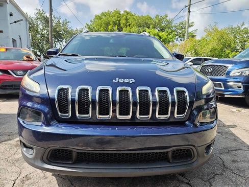 Used 2016 Jeep Cherokee Latitude FWD image 4