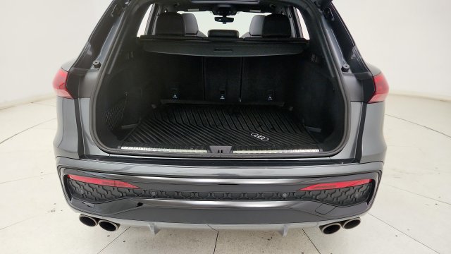 Used 2026 Audi SQ5 Premium Plus AWD/4WD image 30