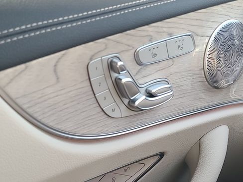 Used 2023 Mercedes-Benz E 450 Cabriolet image 16